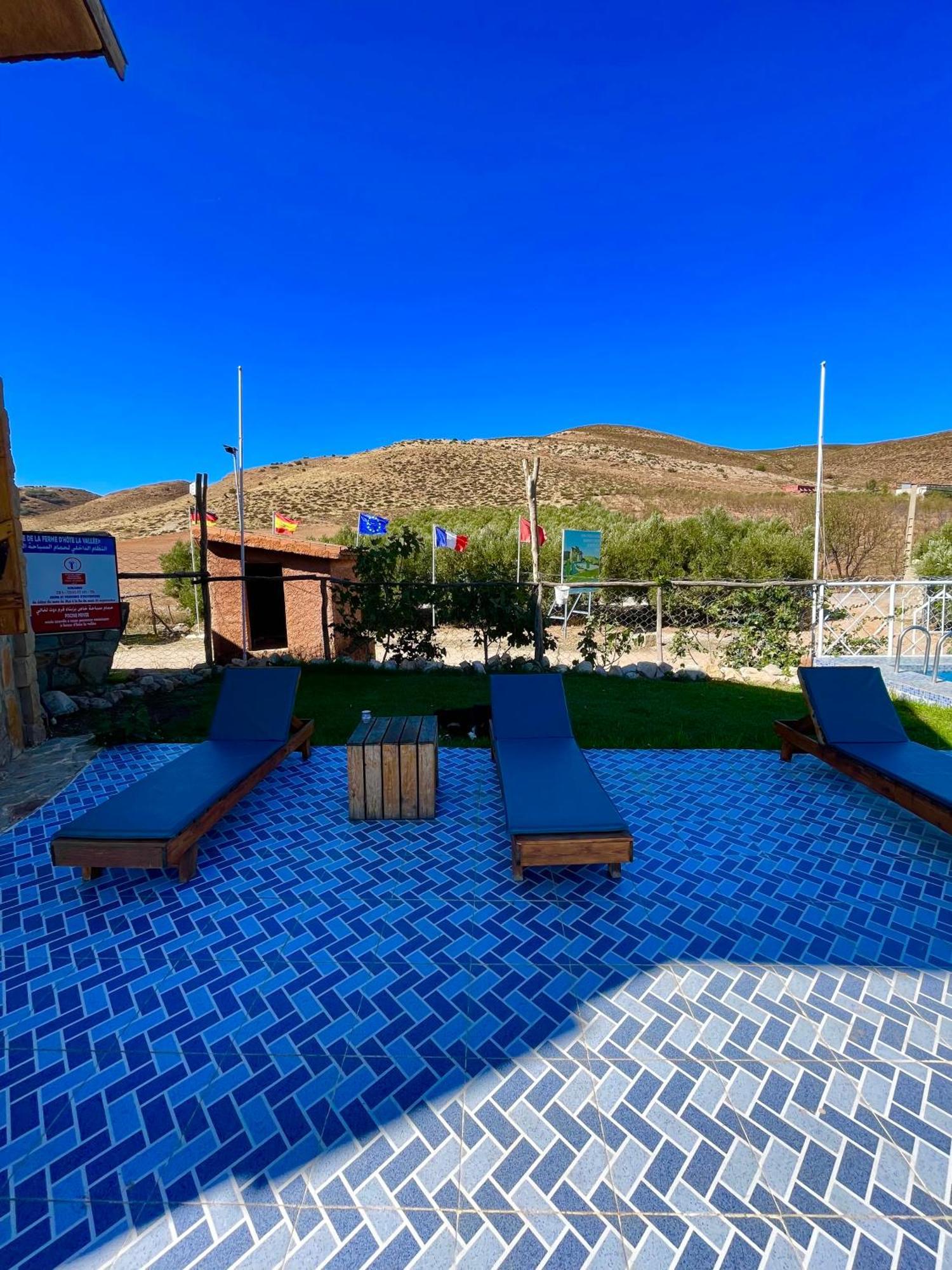 אזרו Ferme D'Hote La Vallee מראה חיצוני תמונה