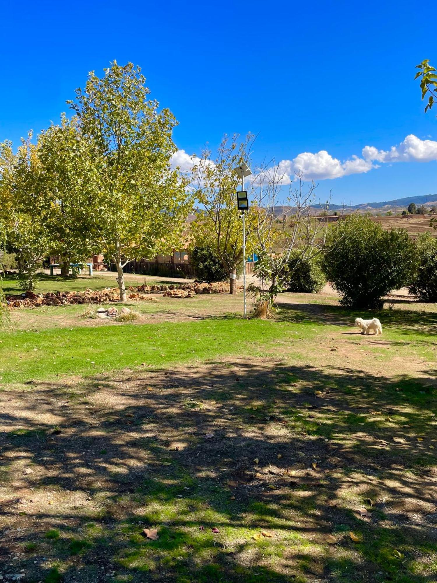 אזרו Ferme D'Hote La Vallee מראה חיצוני תמונה