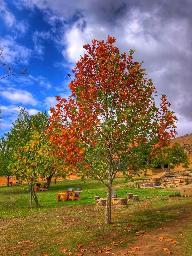 אזרו Ferme D'Hote La Vallee מראה חיצוני תמונה